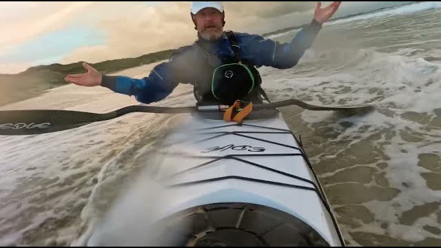 Rune and Alnes on a wave training session